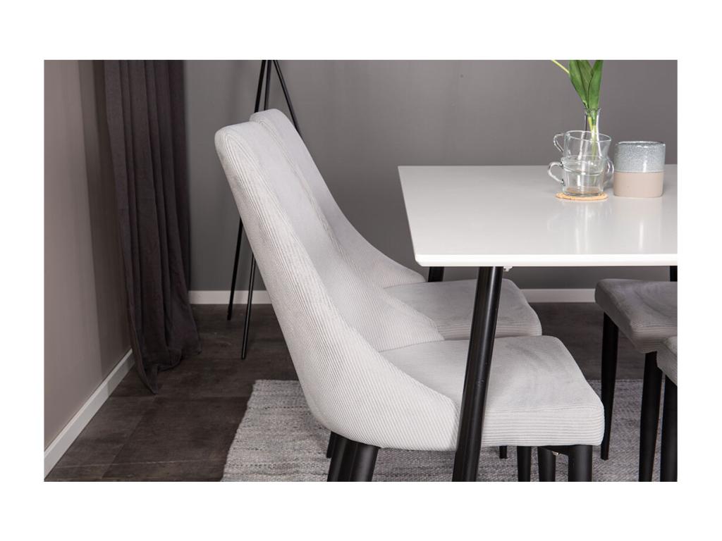 Black Table, 120 x 80 cm